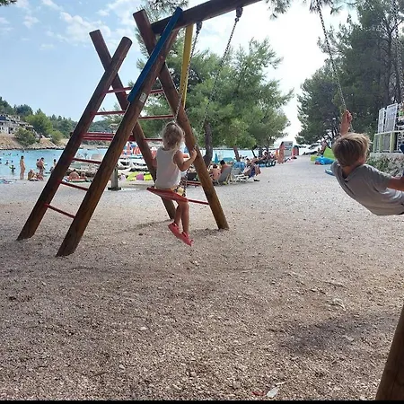 Mobile Homes 70 M To Porat Beach Dom wakacyjny Pakoštane