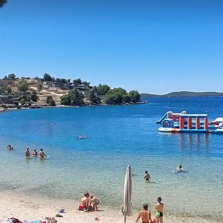 Dom wakacyjny Mobile Homes 70 M To Porat Beach Pakoštane